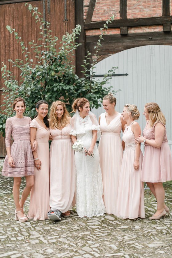 Romantische Vintage Hochzeit im Peerd Hus Hofcafe. Alice und Jan heiraten im Vintage Stil. Deutsch italienische Hochzeit in Salzgitter.