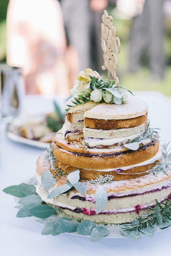 Naked Cake Scheunenhochzeit - Fraeulein K sagt Ja - Heiraten in der Scheune