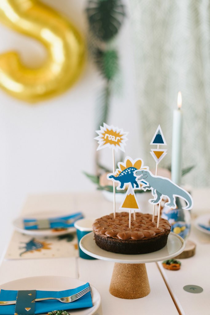Kuchen und Kekse Dino Geburtstag