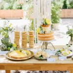 Kuchenbuffet mit Hochzeitstorte