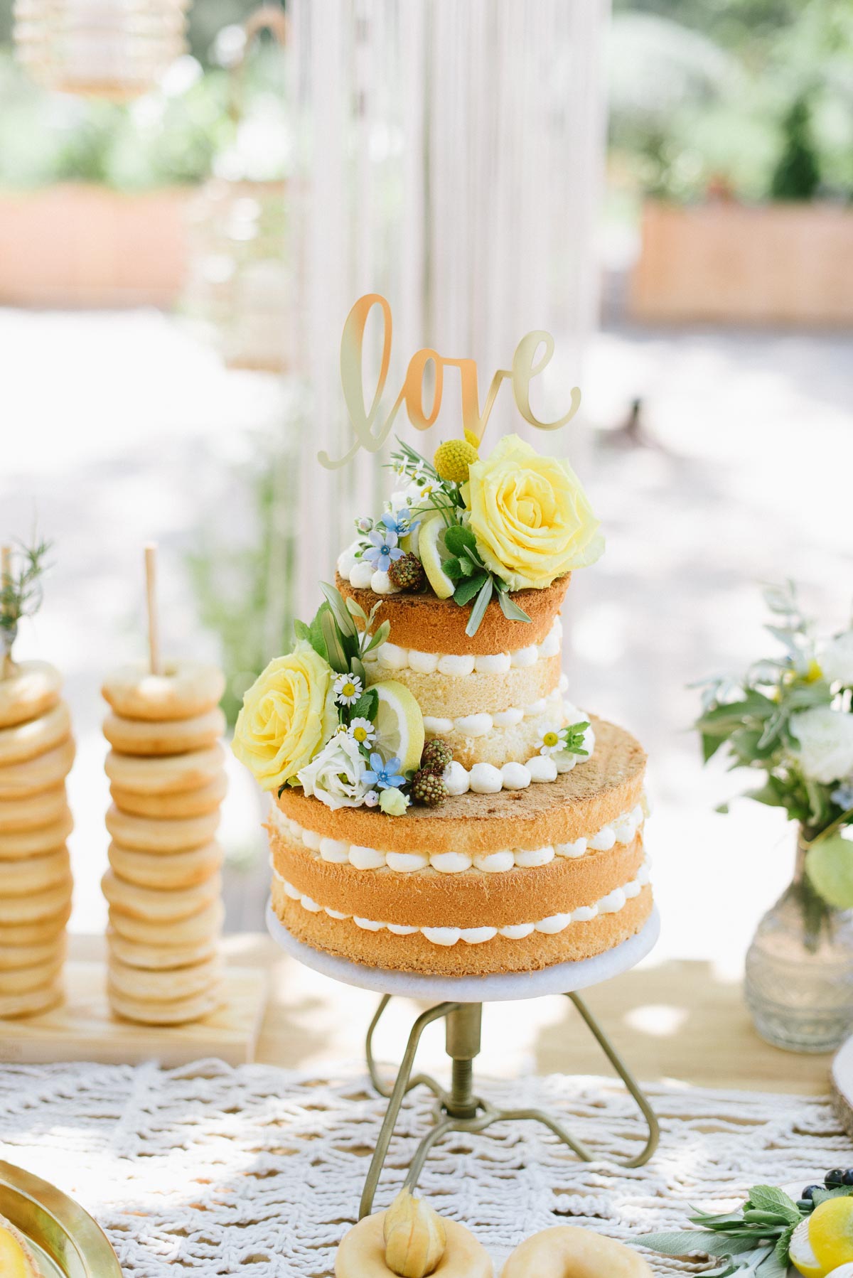 Hochzeitstorte mit Zitrone