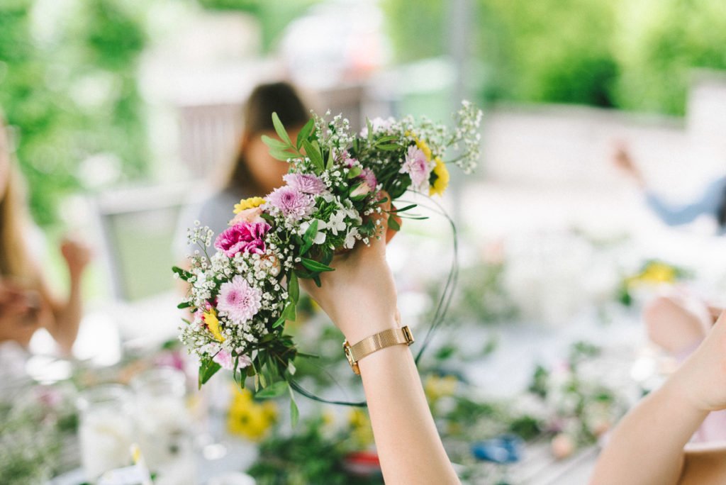 Blumenkranz binden bei der Midsommer Party