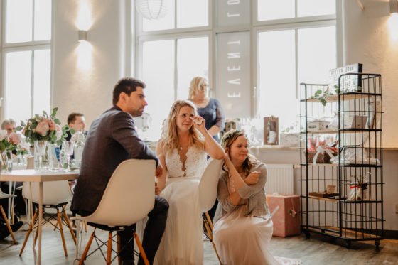 Liebevoll moderne Hochzeit im Loftwerk