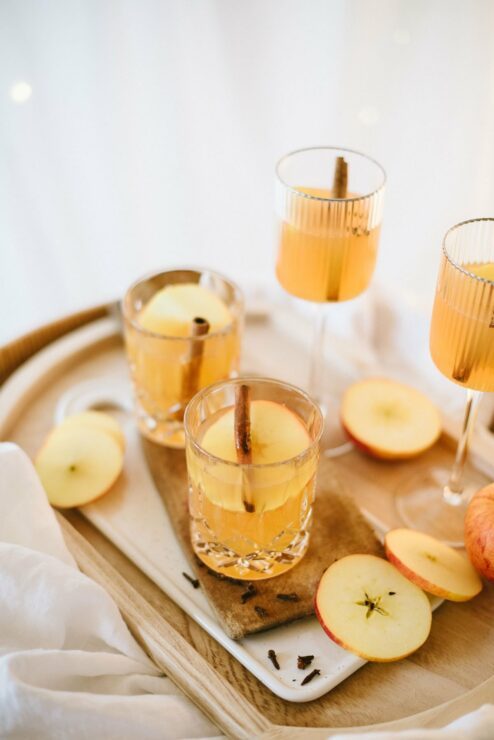 Rezept: Weihnachtlicher Marzipangugl und leckerer Apfelpunsch