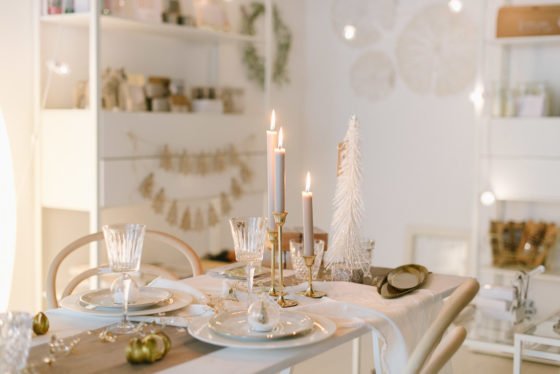 Golden Glory: Goldene Weihnachten harmonisch feiern