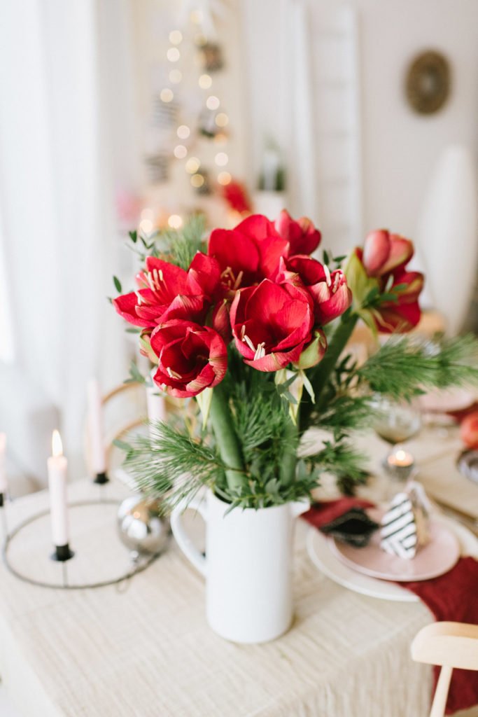 Weihnachten: Feiern im roten Skandi-Look