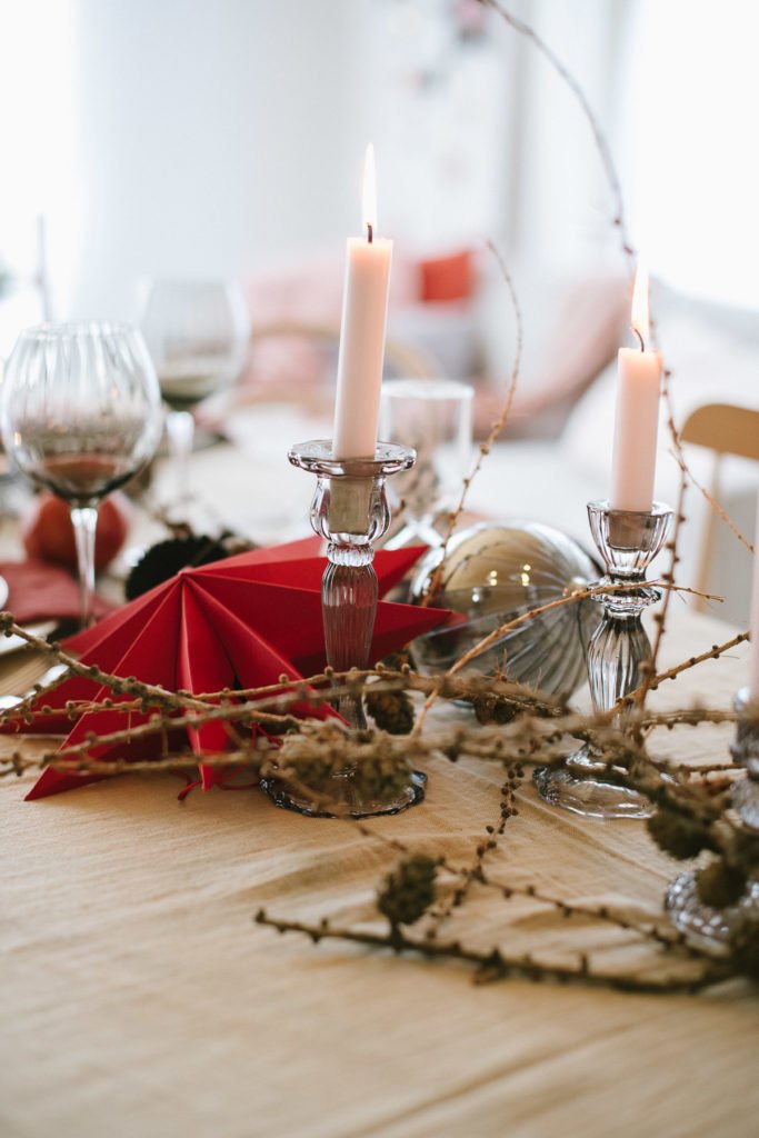 Weihnachten: Fröhlich feiern im roten Skandi-Look