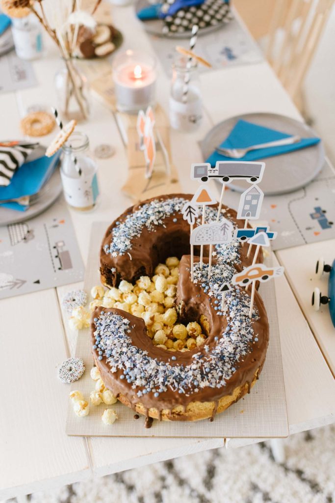 Geburtstagskuchen für Kinder zum Selbermachen - einfache Rezepte für besondere Kuchen und Gebäck zum Kindergeburtstag einfach selber backen