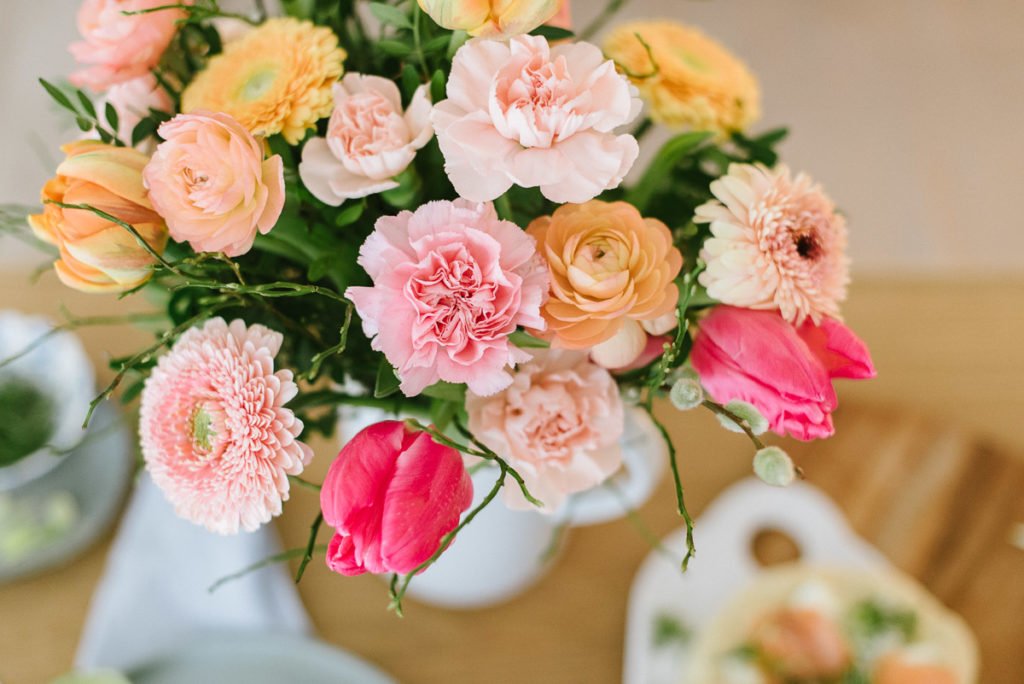 Endlich Frühling: Bunte Blüten und frische Leckereien