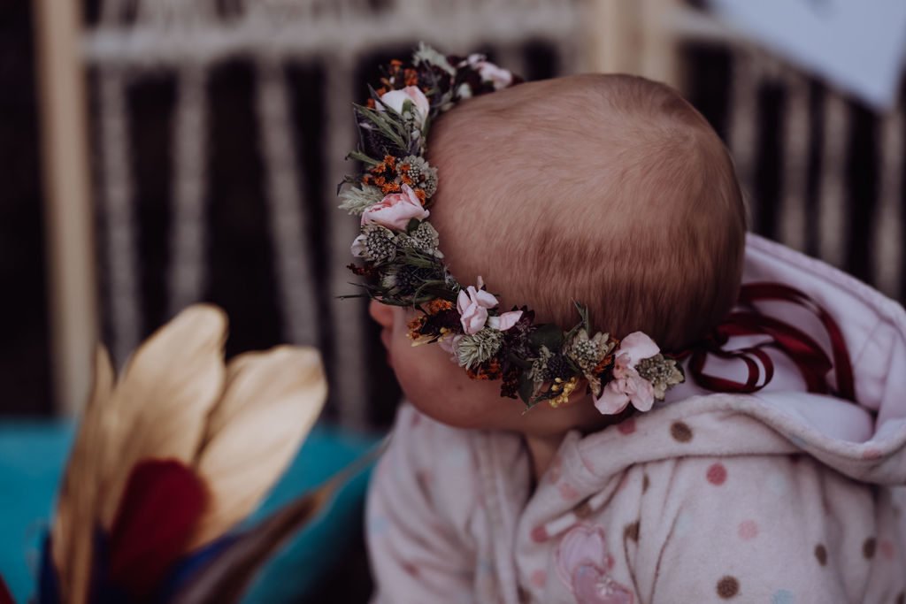 Wir feiern einen Wilder Kindergeburtstag mit Pocahontas-Party und zeigen euch wilde Deko-Inspirationen für eure Pocahontas Geburtstagsparty. #kinder #geburtstag #kindergeburtstag