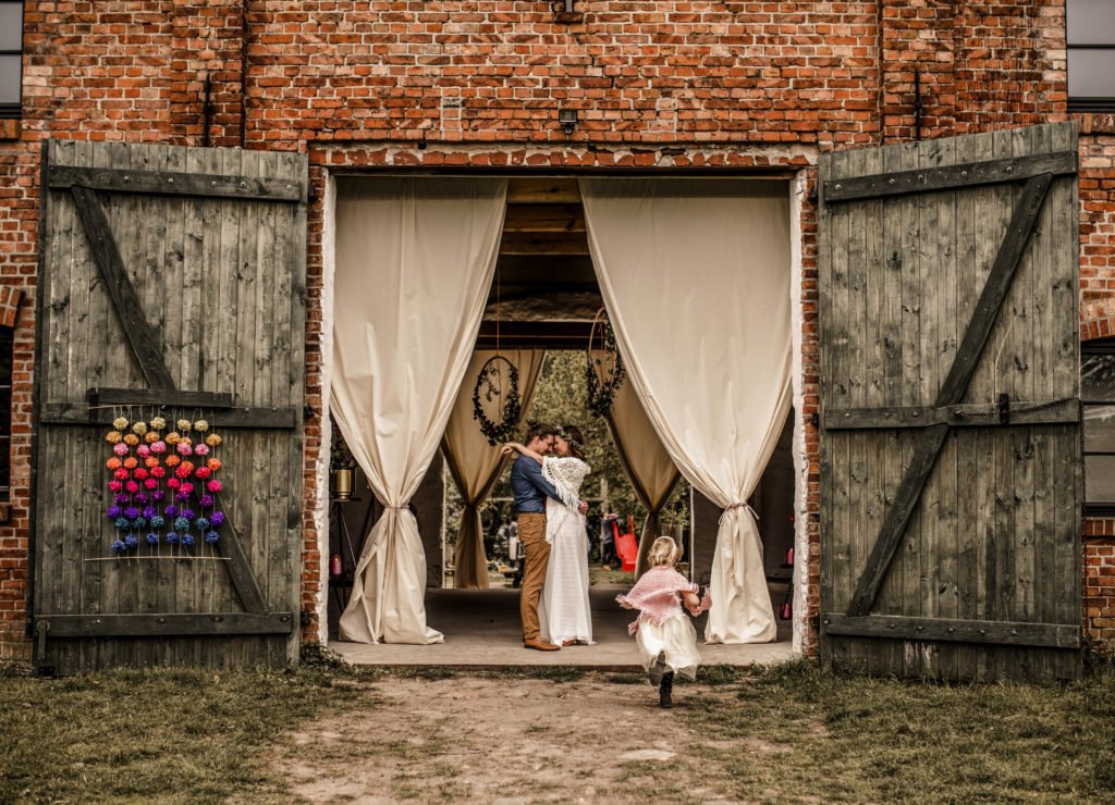 Wie Kinder bei eurer Hochzeit nicht zu kurz kommen?