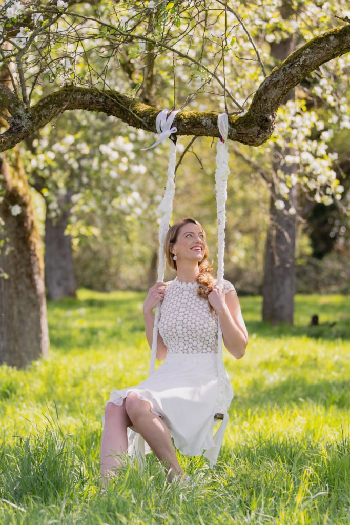 Neue Brautmoden-Kollektion Blütenmeer von Claudia Heller - traumhaft schöne kurze Brautkleider für Standesamt und Trauung - atemberaubende Hochzeitskleider #brautkleid #hochzeit #braut