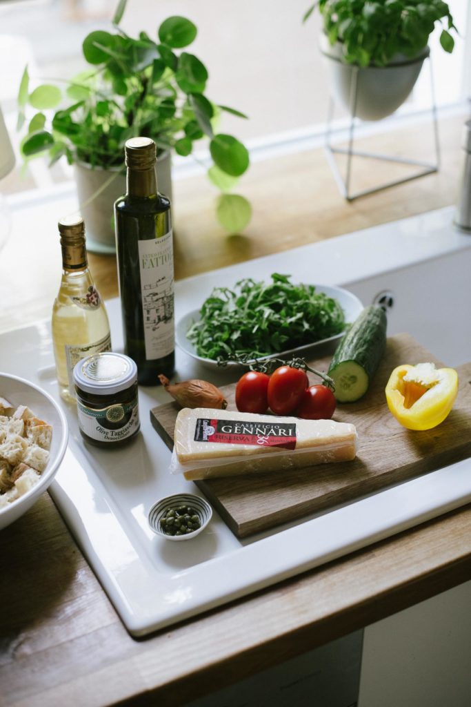 Panzanella - Rezept für den besten italienischen Brotsalat