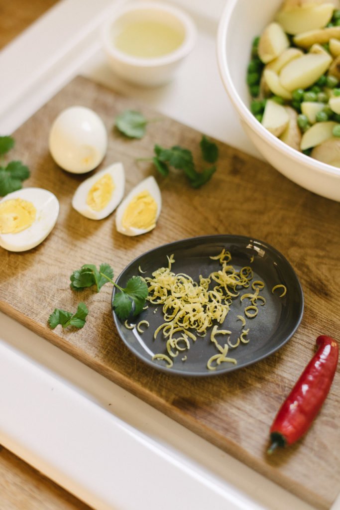 Rezept: Außergewöhnlicher Kartoffelsalat mit Erbsen und Koriander