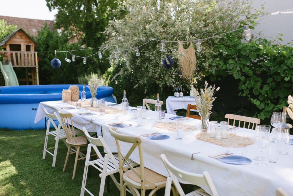 Poolparty im eigenen Garten dekorieren! Der runde Geburtstag wird im Garten mit einer Poolparty gefeiert. Viele Dekoideen zum Selbermachen!