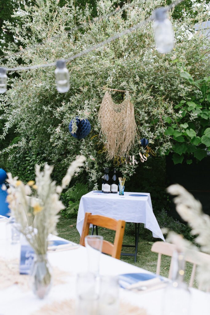 Poolparty im eigenen Garten dekorieren