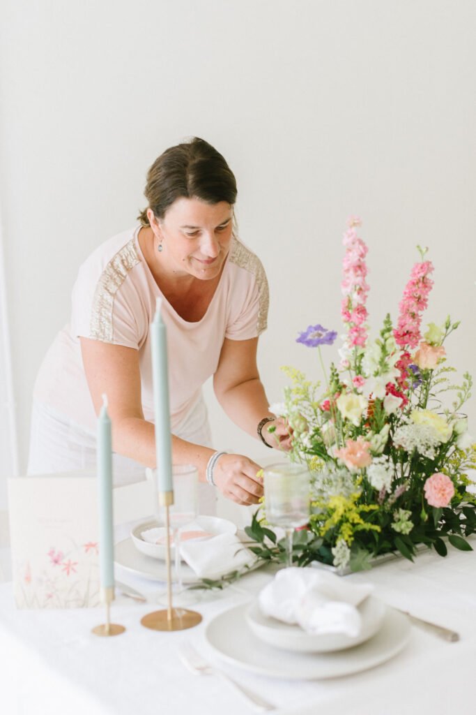 Hochzeitsdekoration mit Blumen