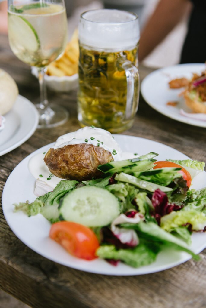 Ofenkartoffel im Biergarten