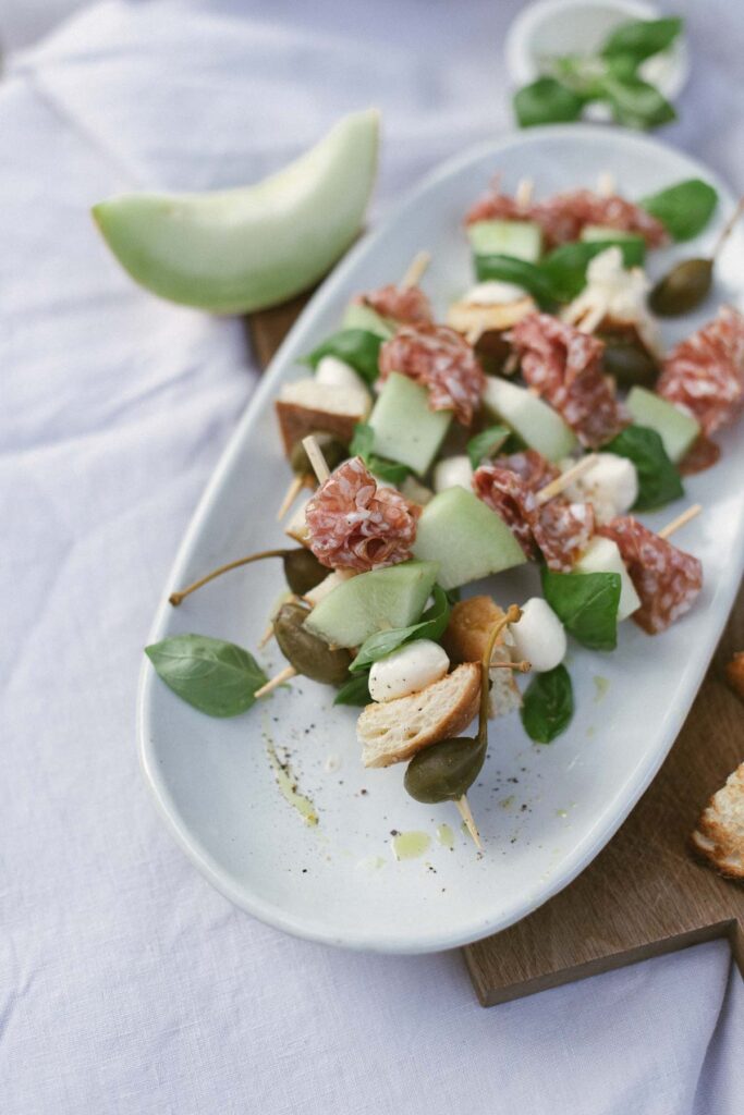 Melonenspieße mit würziger Fenchelsalami