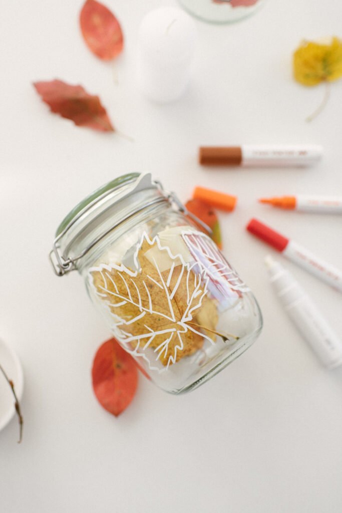 DIY: Herbstliches Windlicht mit PILOT PINTOR Kreativmarker