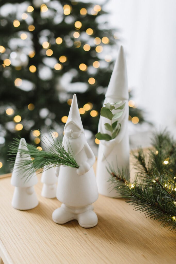 Weihnachten nordisch by Nature - gemütlich nordisch Weihnachten dekorieren mit DIY Tannenbaum in der Vase und Skandi Look in schwarz-weiß