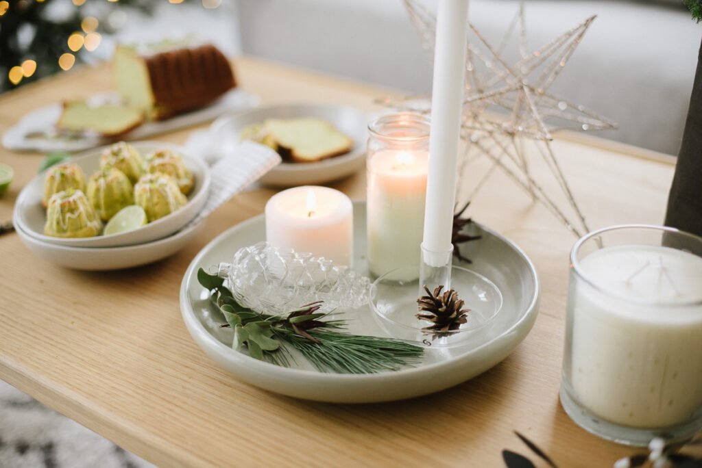 Raffinierter Weihnachtskuchen: Minigugl Rezept mit Avocado und Pistazien als weihnachtliches Dessert, für Adventskaffee und festliche Adventssonntage