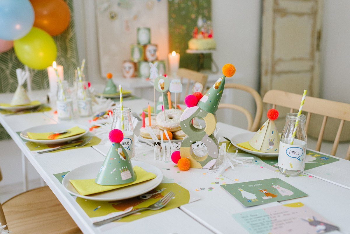 Deko: Kindergeburtstag auf dem Bauernhof - Unsere Bauernhofparty Box mit Einladungskarten, Girlanden, Cake Topper, Spiel- und Bastelideen uvm