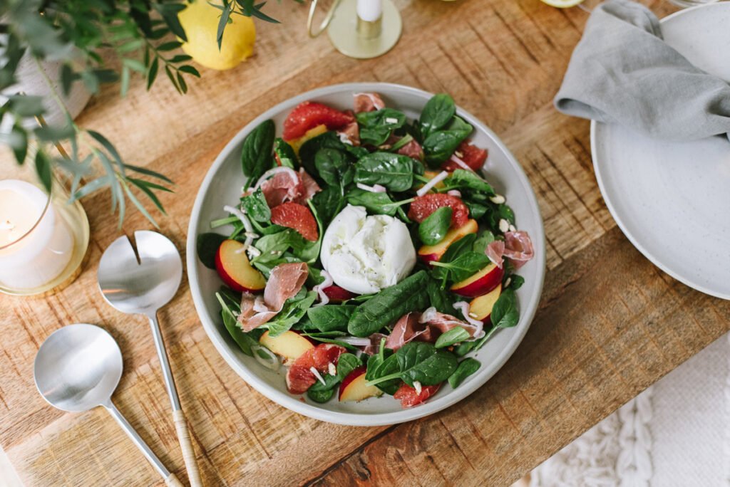 Vitaminbombe: Spinatsalat mit Grapefruit und Büffelmozarella Vitaminbombe: Spinatsalat mit Grapefruit und Büffelmozarella