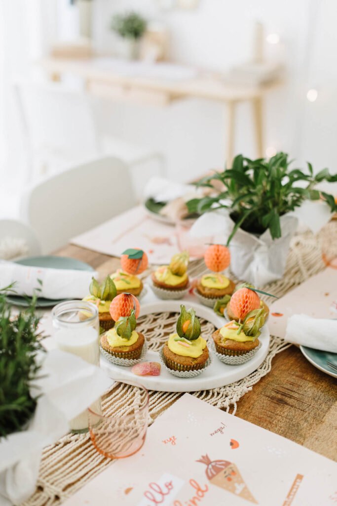 Sommerliche Deko zur Einschulung mit frechen Früchtchen: Einladungskarten, Servietten- Banderolen, Girlanden, uvm. für euren Schulanfang