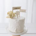 Cake Topper dreifarbig 'Geburtstagskind + Name + Zahl' aus Holz
