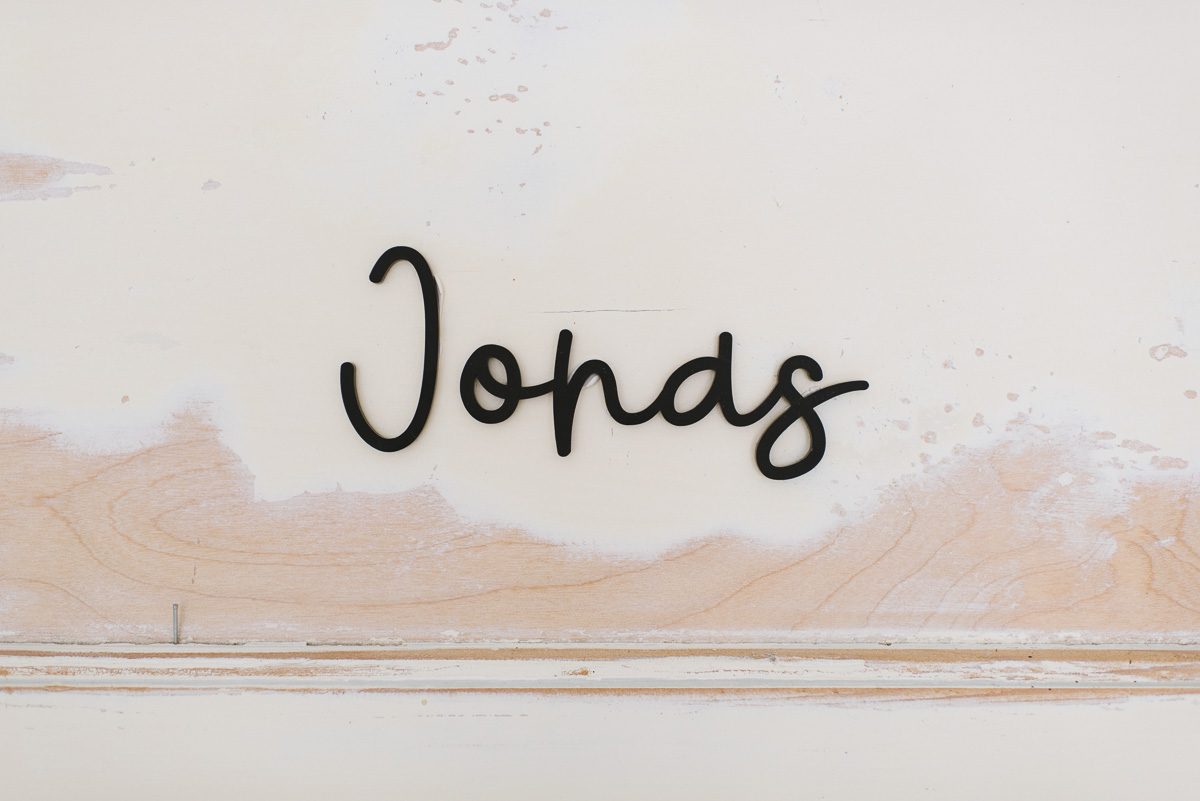 Buchstabe für Schriftzug ‘Jonas’ aus Acryl