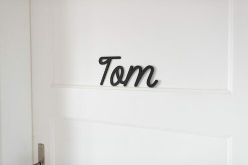 Schriftzug Tom aus Acryl