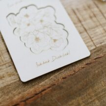 Holzkarte mit floralem Anhaenger-3