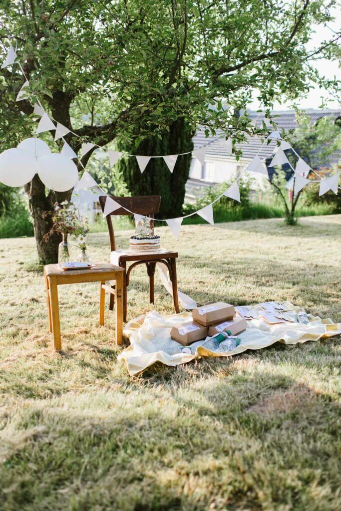 Kindergeburtstag für kleine Abenteurer: Deko, Cake Topper, Einladungskarten, Spiele, personalisierte Namensschilder... für die Kinderparty im Wald