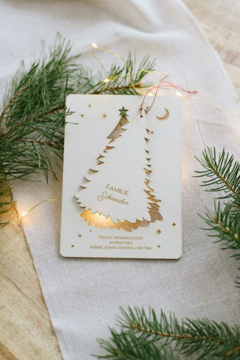 Weihnachtskarte Tannenbaumanhänger Holz