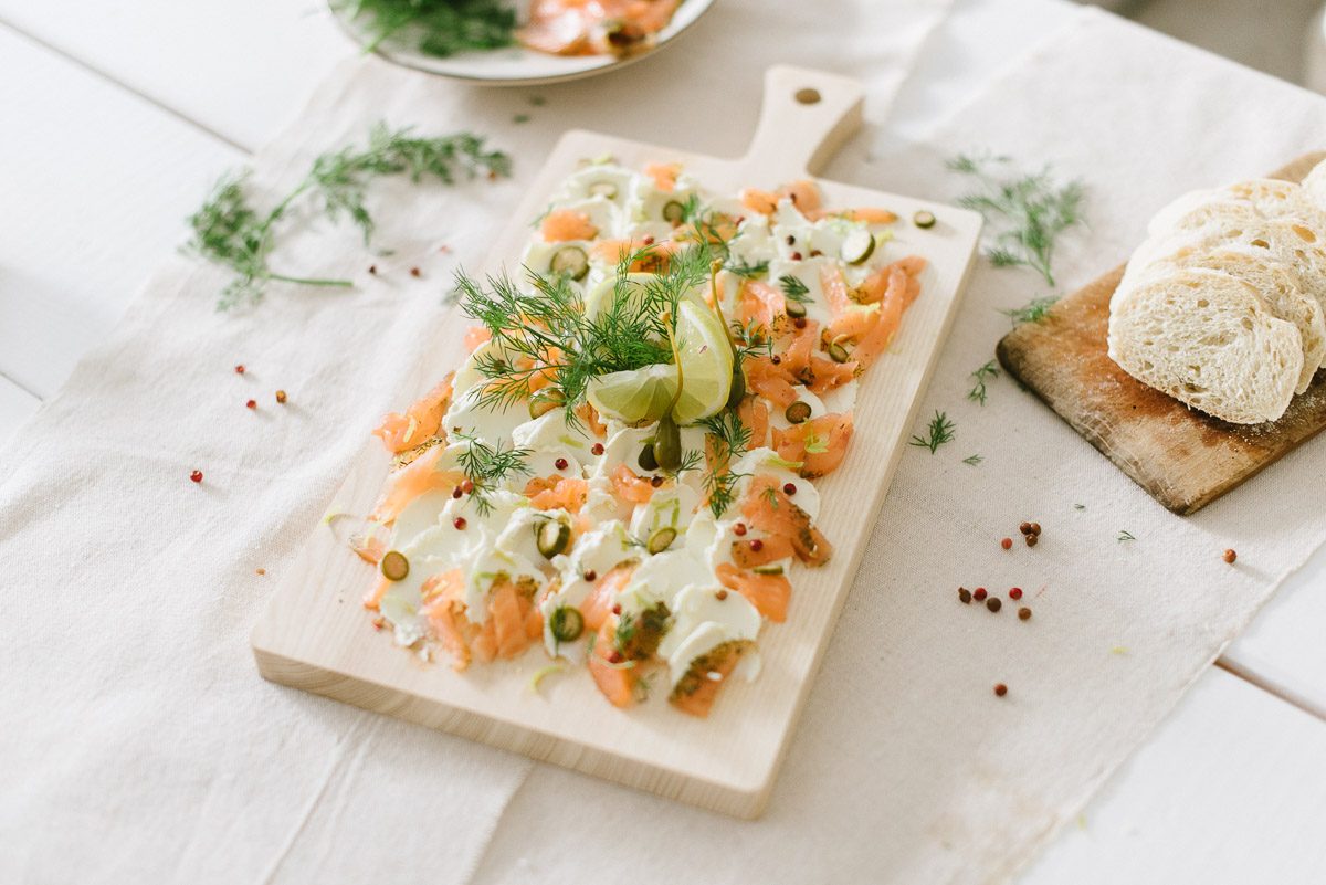 Einfaches Partyessen: Snack Board mit Lachs