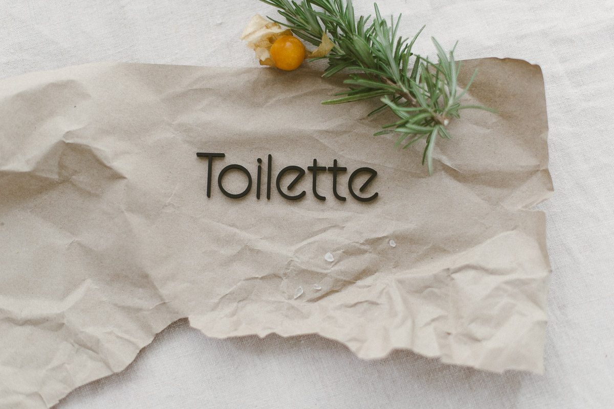 Schriftzug ‘Toilette’