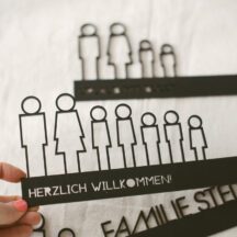 Türschild Familie schwarz we are family-1 Türschild Familie schwarz we are family