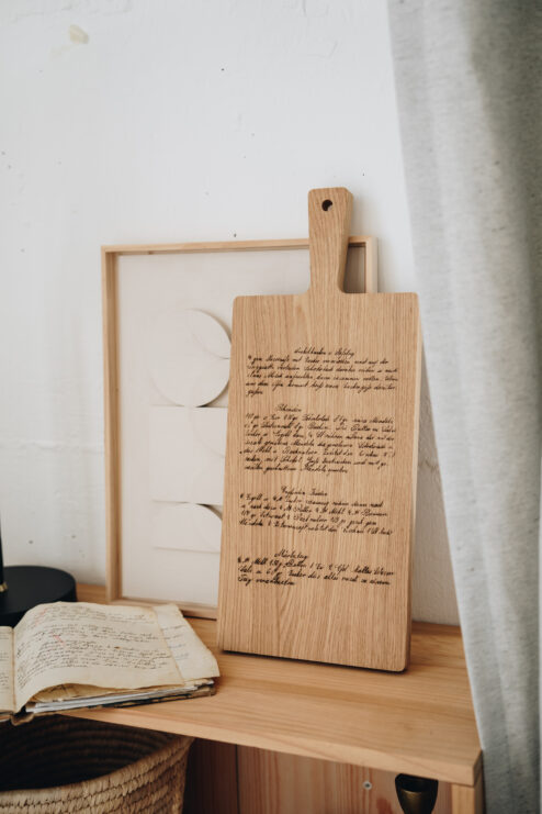 Schneidebrett mit Gravur eines alten Rezeptes