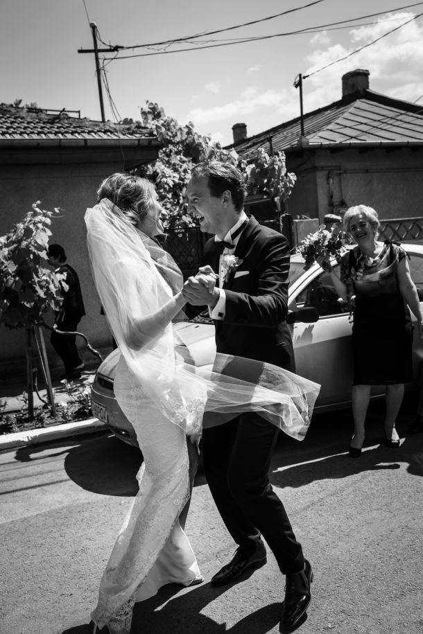 Eine rumänischdeutsche Hochzeit voller Lebensfreude von Daniel