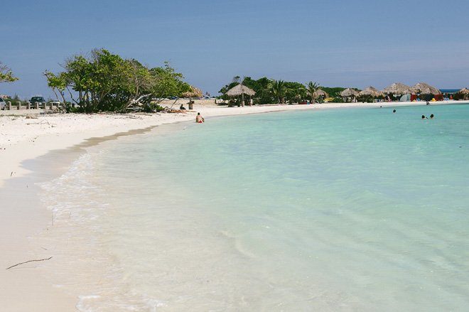 Traumstrand für die Flitterwochen- Baby beach auf Aruba