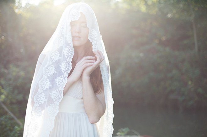 Brautkleider mit Spitze von Efenkleid