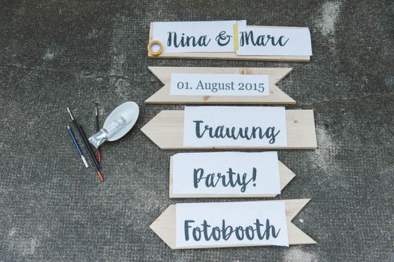 DIY Hochzeitschilder selbst herstellen Fräulein K. Sagt Ja Hochzeitsblog
