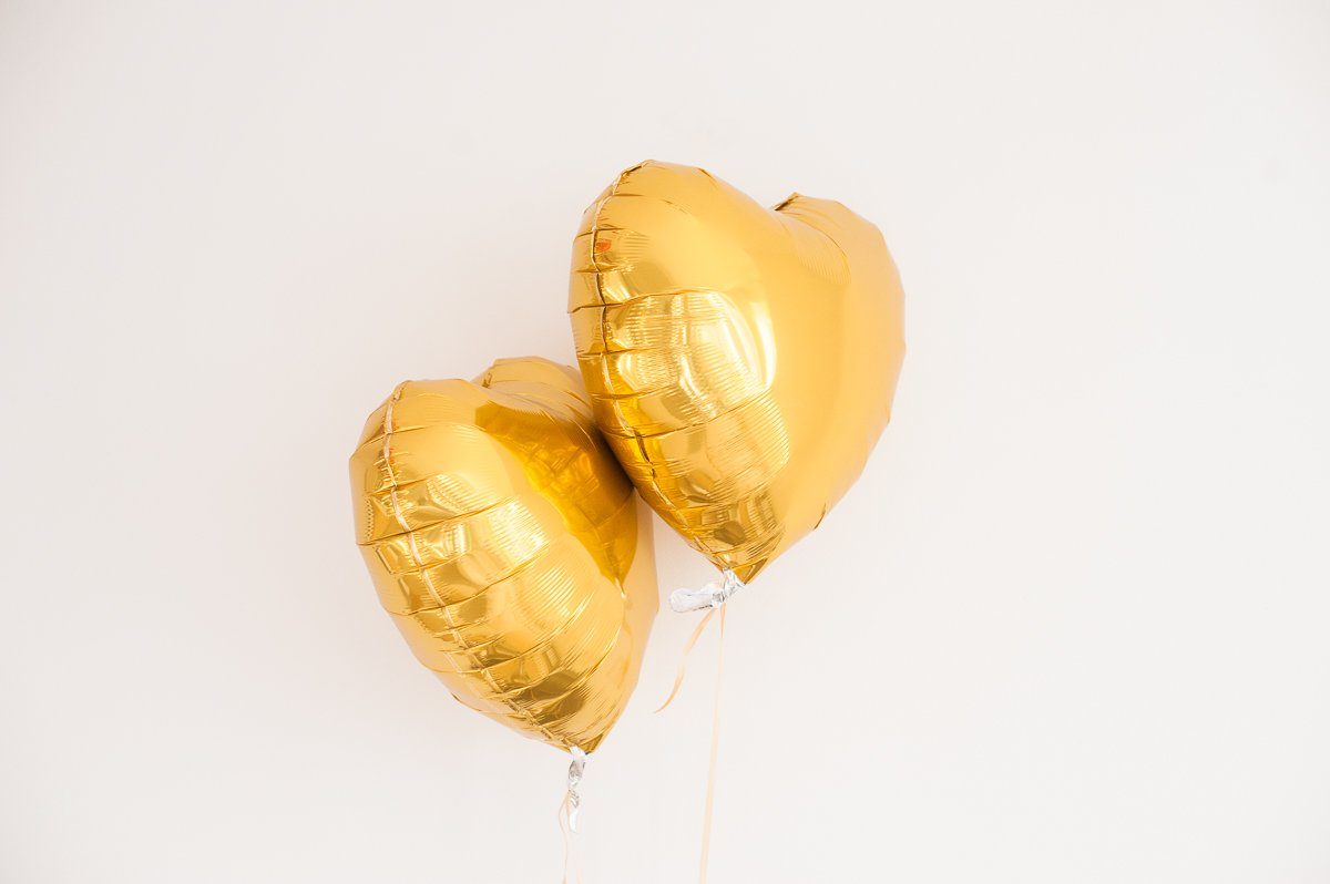 2 goldene Folienballons Herz