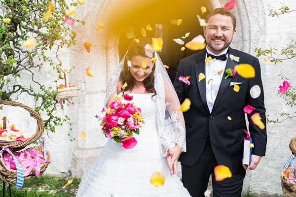 Heiraten am See und Strand - der Traum vieler Brautpaare. Wir zeigen euch Hochzeitslocations die nahe am Wasser gebaut sind. 