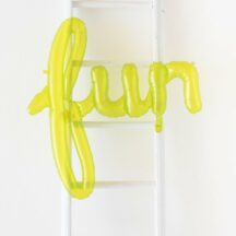 Grüner Ballon mit Schriftzug Fun