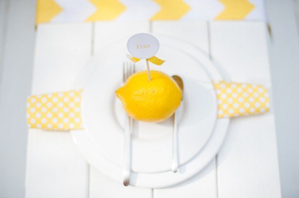 Sommerliche Tischdeko mit gelben Zitronen by Fräulein K sagt Ja5
