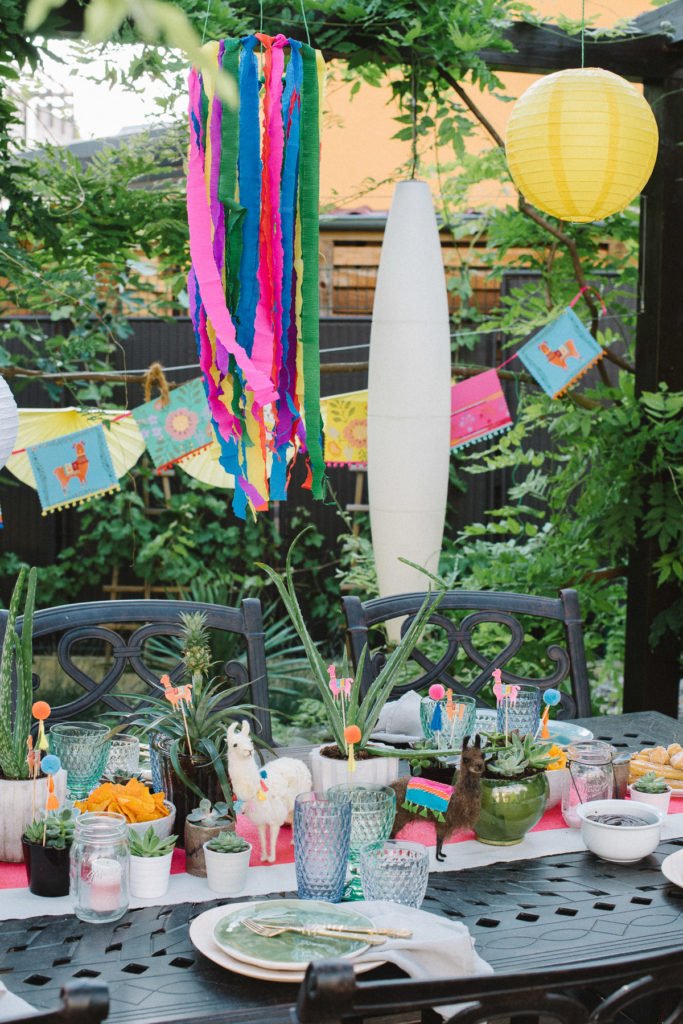 Tischdekoration mexikanische Gartenparty