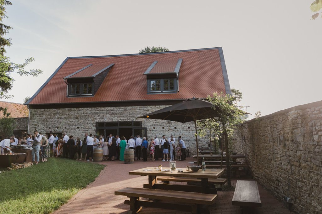 Sommerhochzeit im Garten in der Wiesenmühle