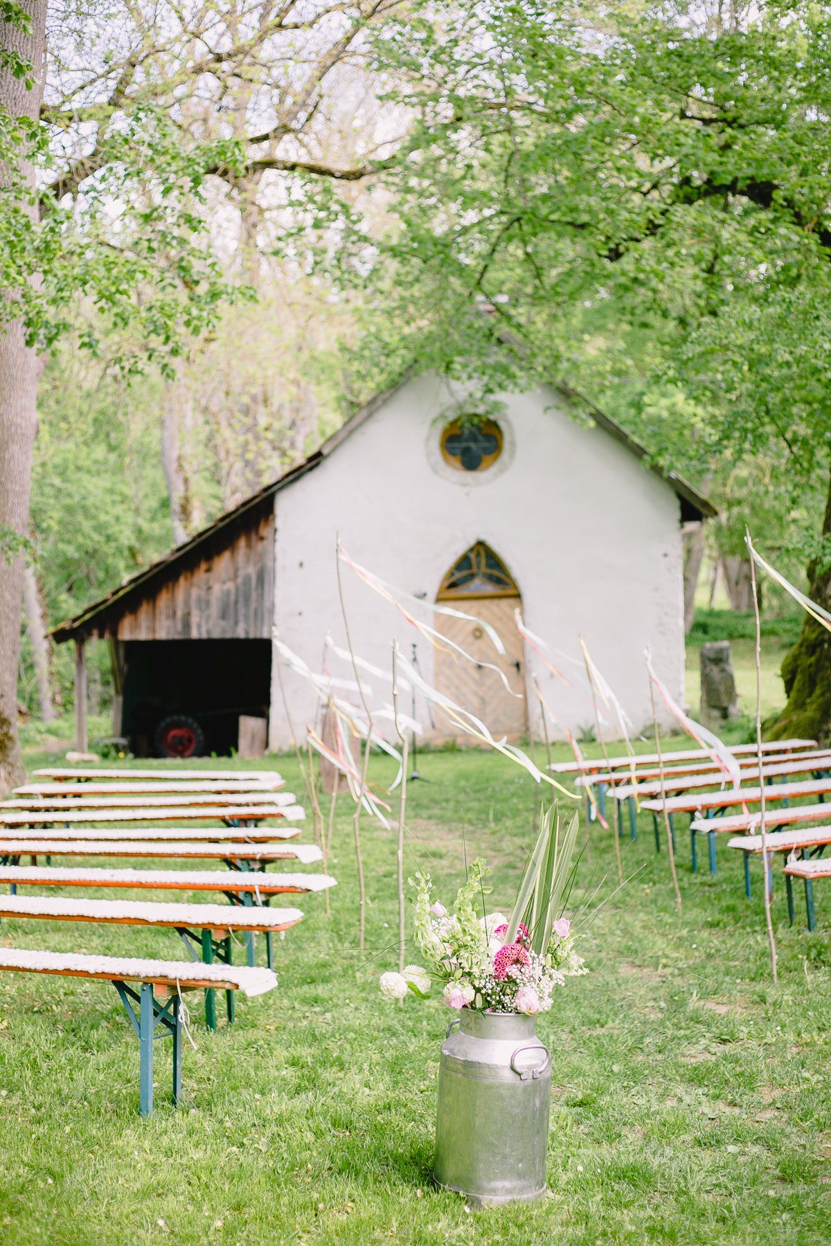 Hochzeit im Freien - 5 Tipps, die ihr bei der Planung eurer Sommerhochzeit im Garten beachten solltet: Terminplanung, Wetter-Tipps, ...